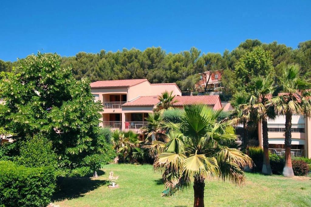 Appartement Tout Confort, Piscine Et Acces Plage Санари-сюр-Мер Экстерьер фото